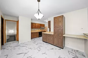 16049 Minerva Ave, South Holland, IL 60473 - Photo 8