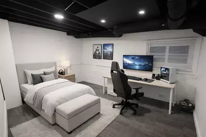 4906 W Gladys Avenue, Chicago, IL 60644 - Photo 12