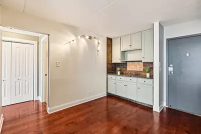 2015 S Finley Road #1110, Lombard, IL 60148 - Photo 8