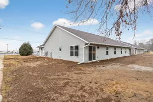 305 W South St, Durand, IL 61024 - Photo 28