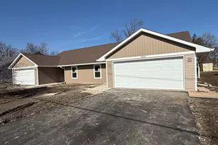 305 W South St, Durand, IL 61024 - Photo 1