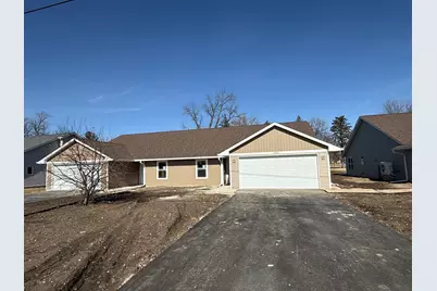 305 W South Street #305, Durand, IL 61024 - Photo 2