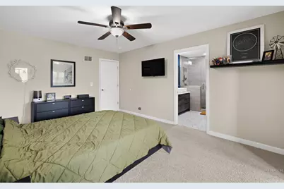 555 Rodenburg Road, Roselle, IL 60172 - Photo 12