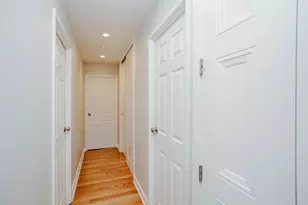 1101 S Hunt Club Dr, Mount Prospect, IL 60056 - Photo 16