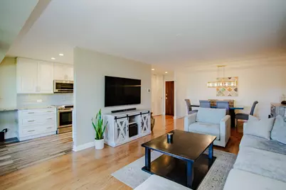 1101 S Hunt Club Drive #403, Mount Prospect, IL 60056 - Photo 8