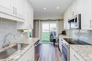 1101 S Hunt Club Dr, Mount Prospect, IL 60056 - Photo 14