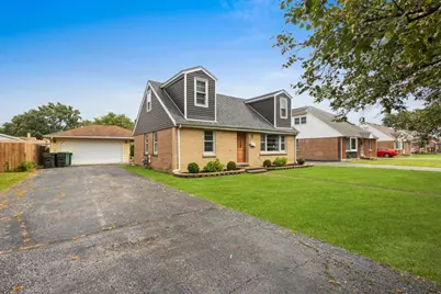 10925 McVicker Avenue, Chicago Ridge, IL 60415 - Photo 2