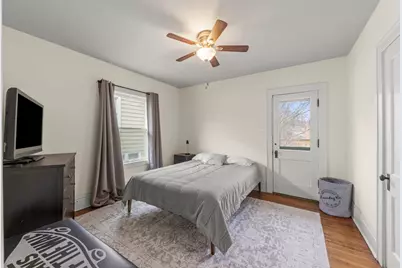 659 W Downer Place, Aurora, IL 60506 - Photo 18