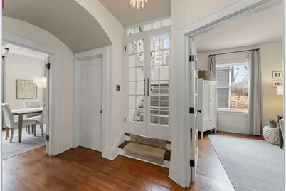 659 W Downer Place, Aurora, IL 60506 - Photo 6