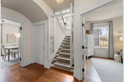 659 W Downer Place, Aurora, IL 60506 - Photo 8