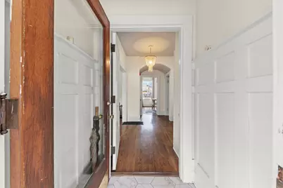 659 W Downer Place, Aurora, IL 60506 - Photo 4