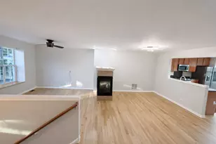 2303 Neubauer Circle, Lindenhurst, IL 60046 - Photo 4