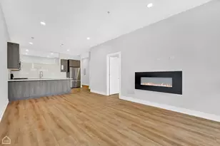 2924 W Medill Ave, Chicago, IL 60647 - Photo 4