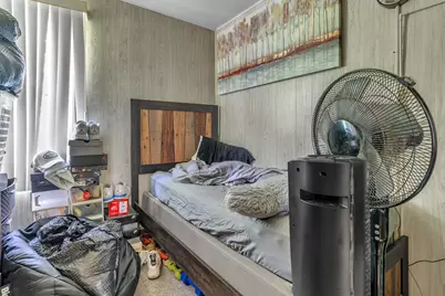 354 W Normal Parkway, Chicago, IL 60621 - Photo 6