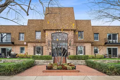 1230 Park Avenue W #213, Highland Park, IL 60035 - Photo 2