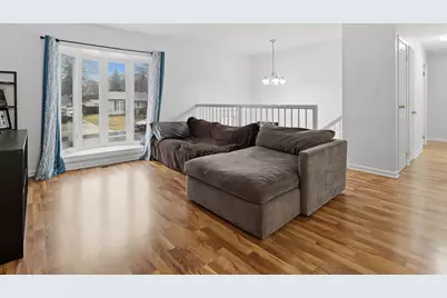 400 Country Lane, Streamwood, IL 60107 - Photo 2