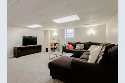 400 Country Lane, Streamwood, IL 60107 - Photo 10