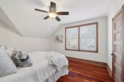 421 E School Street, Naperville, IL 60540 - Photo 8