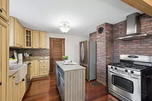 421 E School St, Naperville, IL 60540 - Photo 6