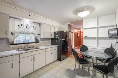 18842 Castle Road, Homewood, IL 60430 - Photo 8