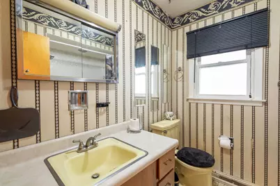 18842 Castle Road, Homewood, IL 60430 - Photo 12