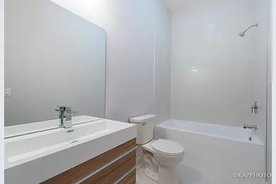 2835 W Division Street #1W, Chicago, IL 60622 - Photo 18