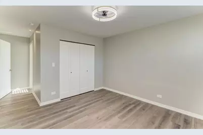 935 Elmwood Lane, Elk Grove Village, IL 60007 - Photo 24