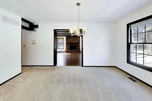 285 Loveland Dr, Glendale Heights, IL 60139 - Photo 18