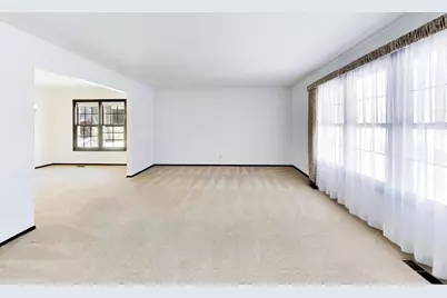 285 Loveland Drive, Glendale Heights, IL 60139 - Photo 16