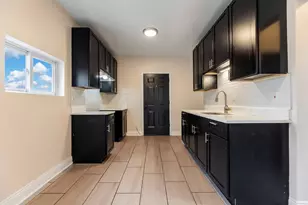 6833 S Champlain Ave, Chicago, IL 60637 - Photo 6