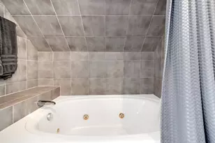 1606 Glen Ellyn Rd, Glendale Heights, IL 60139 - Photo 16