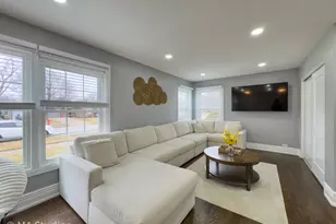 9017 Major Ave, Morton Grove, IL 60053 - Photo 18