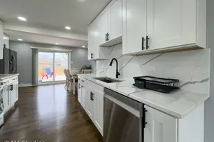 9017 Major Ave, Morton Grove, IL 60053 - Photo 6