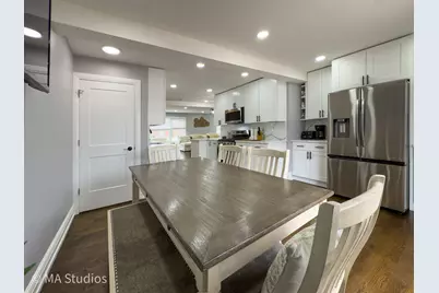 9017 Major Avenue, Morton Grove, IL 60053 - Photo 14