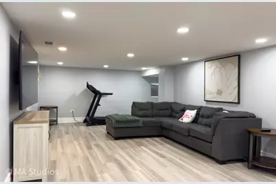 9017 Major Avenue, Morton Grove, IL 60053 - Photo 38