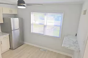 138 Algonquin St, Park Forest, IL 60466 - Photo 8