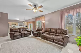 529 Rose Ln, Bartlett, IL 60103 - Photo 4