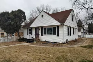 403 N Day Ave, Rockford, IL 61101 - Photo 1