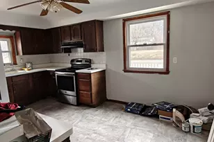403 N Day Ave, Rockford, IL 61101 - Photo 14