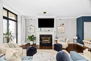 [Address not provided], Chicago, IL 60610 - Photo 6