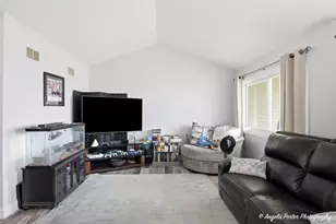 25423 W Highwoods Dr, Antioch, IL 60002 - Photo 12