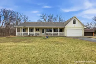 25423 W Highwoods Dr, Antioch, IL 60002 - Photo 1