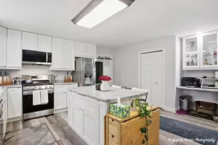 25423 W Highwoods Dr, Antioch, IL 60002 - Photo 6