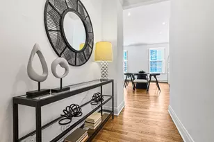70 E Scott St, Chicago, IL 60610 - Photo 2