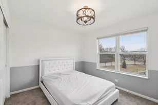 1102 Lillian Ln, West Chicago, IL 60185 - Photo 20