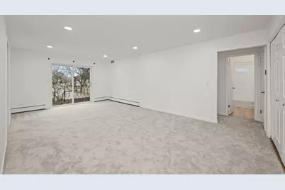 715 E Falcon Drive #209E, Arlington Heights, IL 60005 - Photo 4