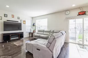 4271 Liberty St, Aurora, IL 60504 - Photo 6