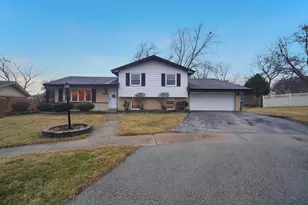 10456 S Stowe Ct, Palos Hills, IL 60465 - Photo 1