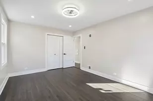 5547 N California Ave, Chicago, IL 60625 - Photo 16