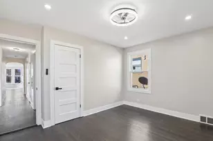 5547 N California Ave, Chicago, IL 60625 - Photo 18